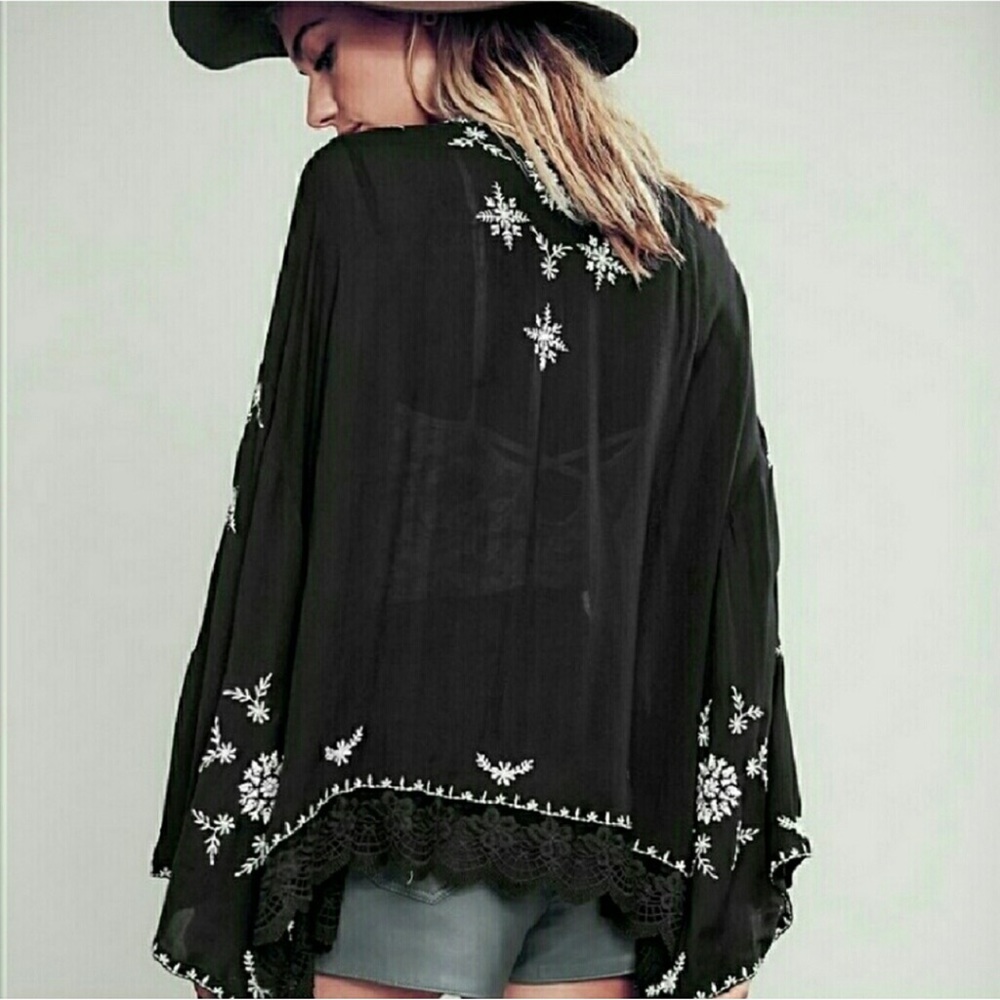 Rare Free People Embroidered Lace Trim Kimono - Picture 2 of 3